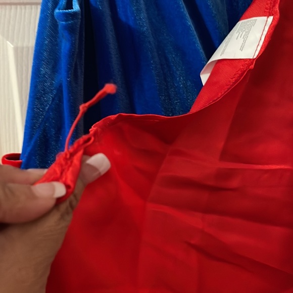 Beautiful Snow White costume - Picture 7 of 9